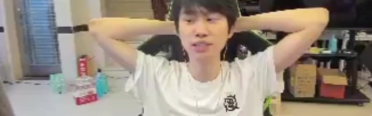 谈球吧体育app下载特训真有用？Doinb昨晚称约LCK选手进行特训 今日对战连拿两局MVP