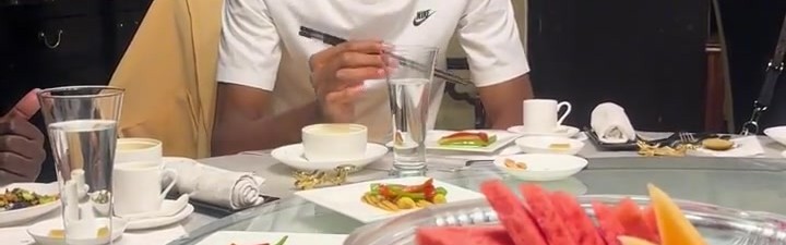 谈球吧体育app官网这水平如何🤣文班亚马一展歌喉秀中文 你听出来是什么歌了吗