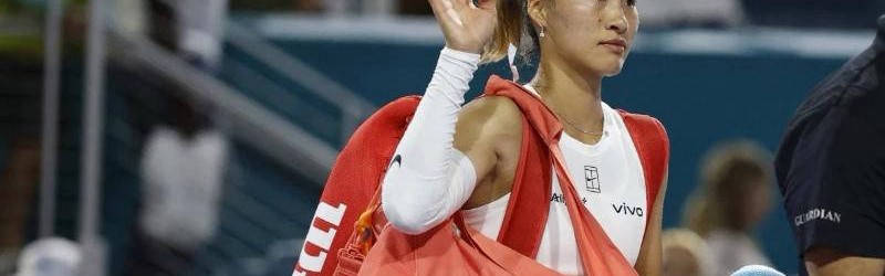 迈阿密赛：郑钦文不敌萨巴伦卡，止步四分之一决赛