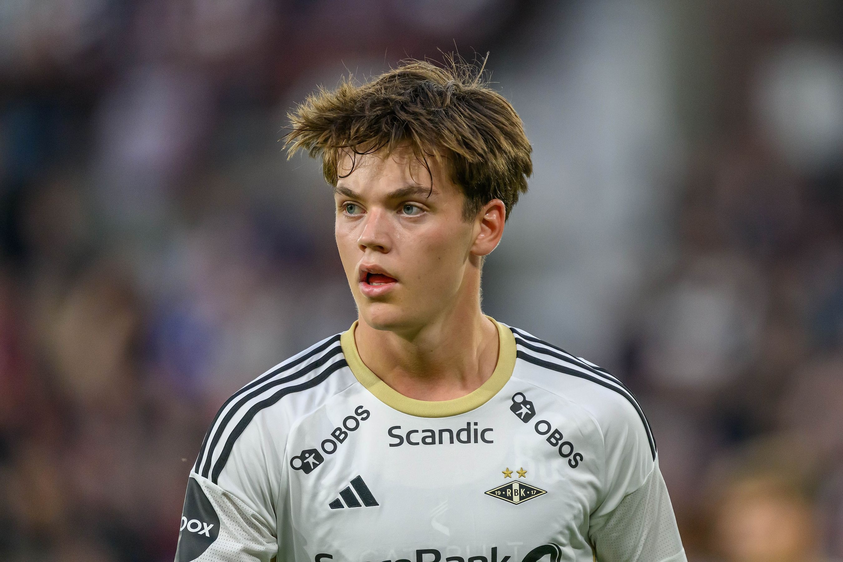 谈球吧官网登录入口罗马诺：挪威小将尼潘已来到曼市，曼城将阐述俱乐部对他的计划