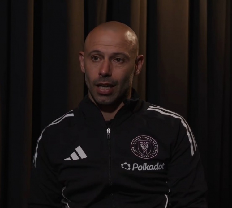 谈球吧体育app官网近5场1胜4负！记者：马斯切拉诺帅位至少世俱杯之前是稳固的